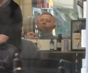 Minister Kierwiński wpadł do fryzjera