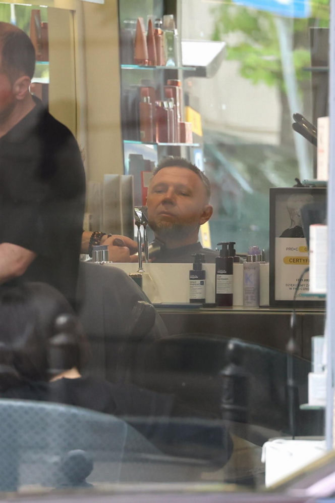 Minister Kierwiński wpadł do fryzjera