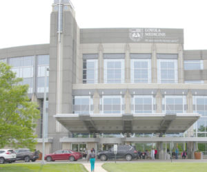 Wsadził do mikrofali plastik, eksplodował mu na twarz. 9-latek oszpecony na zawsze. Nowy niebezpieczny trend