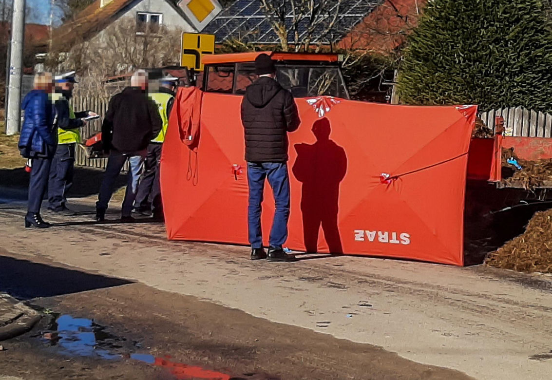 Tragedia przy pracy. Rolnik zginął pod maszyną