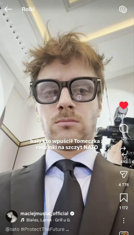 Elegancki Maciej Musiał nadaje ze szczytu NATO. "Kto wpuścił Tomeczka z rodzinki?"