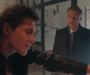 	To nie koniec świata 2 sezon odcinek 16 (odc. 3). Aleks (Mikołaj Roznerski), Paweł (Krystian Wieczorek)