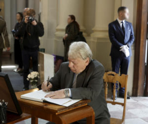 Monika Olejnik na pogrzebie senatora Piesiewicza. Towarzyszył jej ukochany