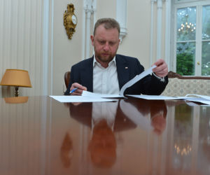 Minister Szumowski ma koronawirusa