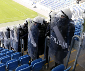 Starcia policji i kibiców na Arenie Lublin!
