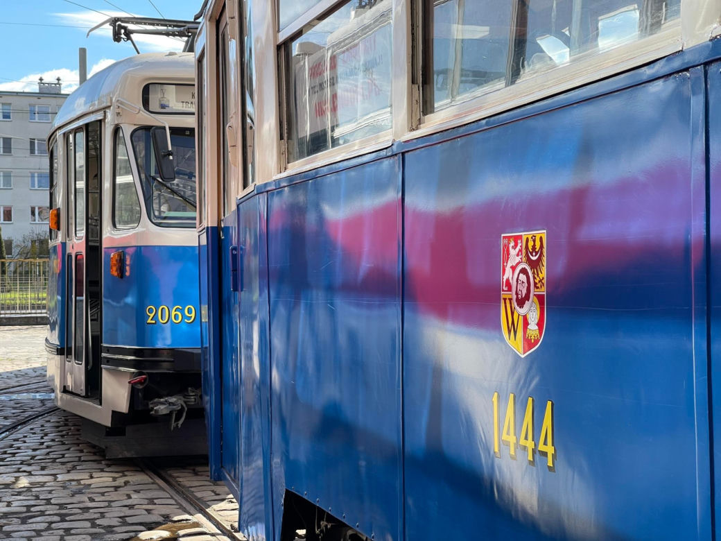 Startują Wrocławskie Linie Turystyczne! To przejazdy zabytkowymi tramwajami i autobusami