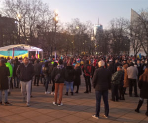 Szczecin solidarny z Ukrainą. Manifestacja na placu Solidarności