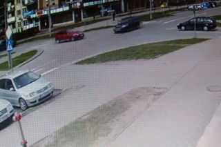 Groźny wypadek w Ełku. Kierowca wymusił pierwszeństwo na skrzyżowaniu. Jest NAGRANIE!