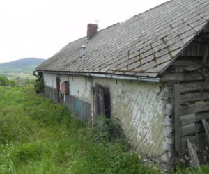 Remont drewnianej chaty w Bełdnie