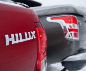 Toyota Hilux SR5 2.4 D-4D Mitsubishi L200 2.4 DID Instyle