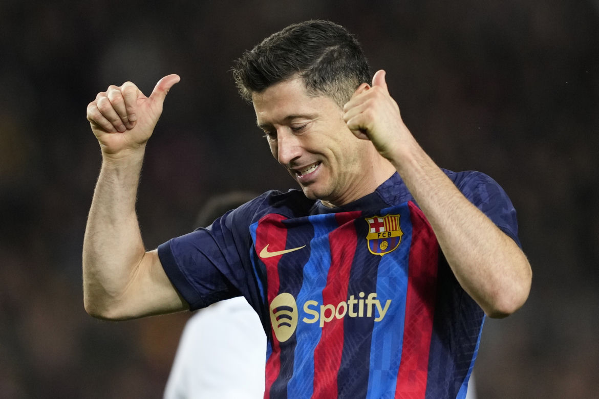 Ania Lewandowska na Camp Nou na meczu Barcelona - Real