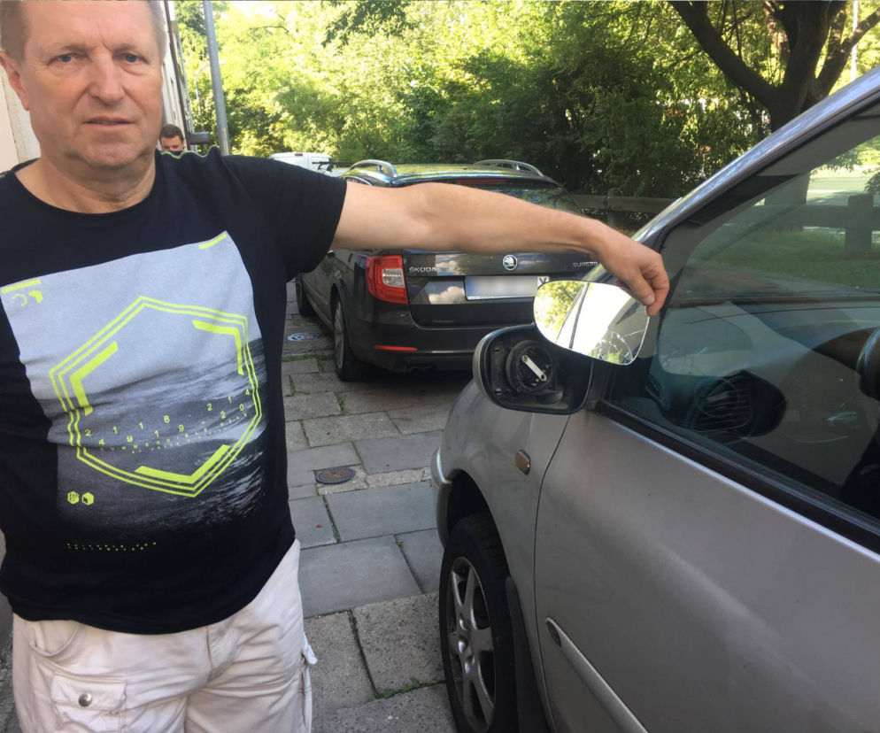 Wandal uszkodził kilkadziesiąt samochodów zaparkowanych przy ul. Pilotów [ZDJĘCIA, AUDIO]