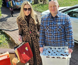 Skolimów zasypany prezentami