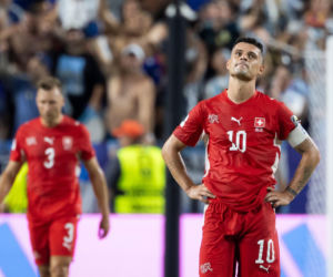 Sfałszował covidowe szczepienia i się doigrał. Gwiazdor Premier League ukarany