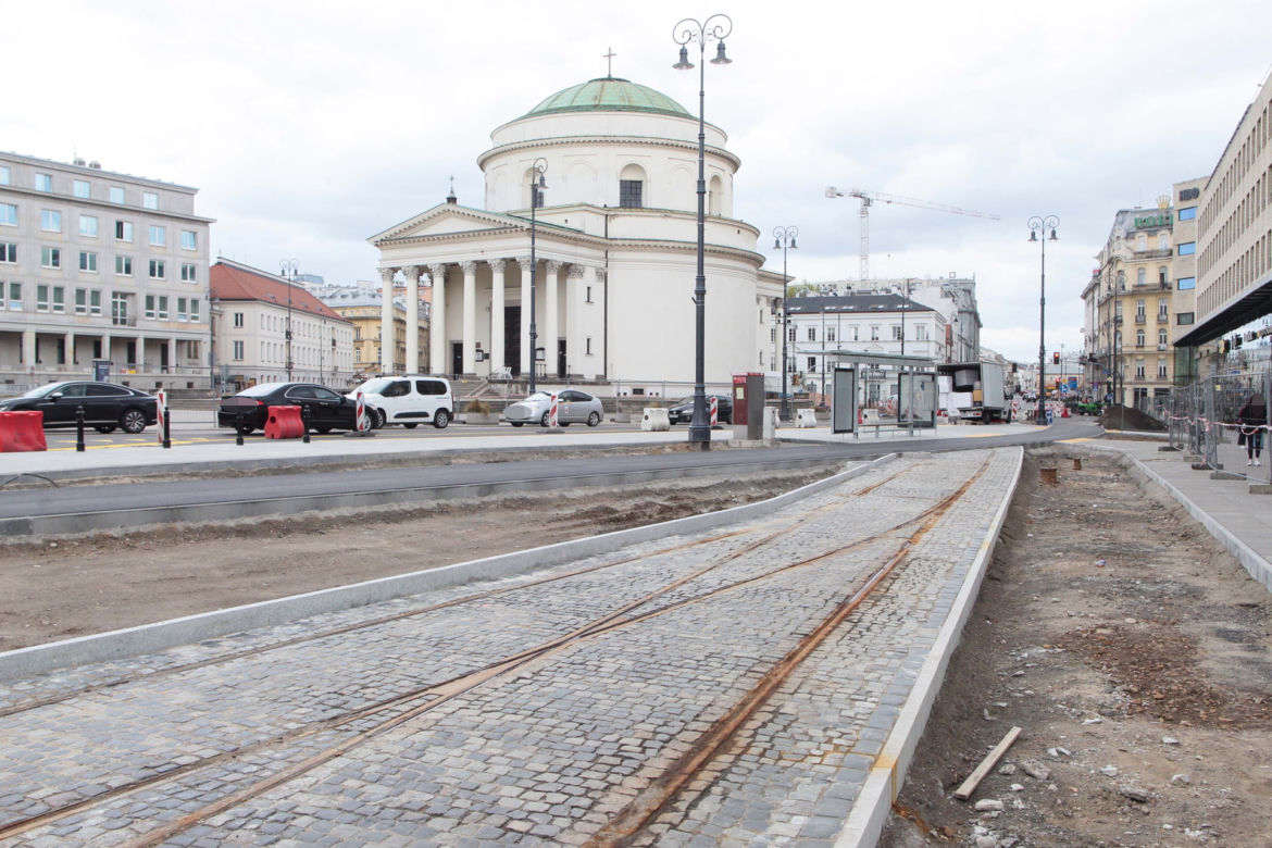 Kiedy koniec remontu Placu Trzech Krzyży? Znamy datę!