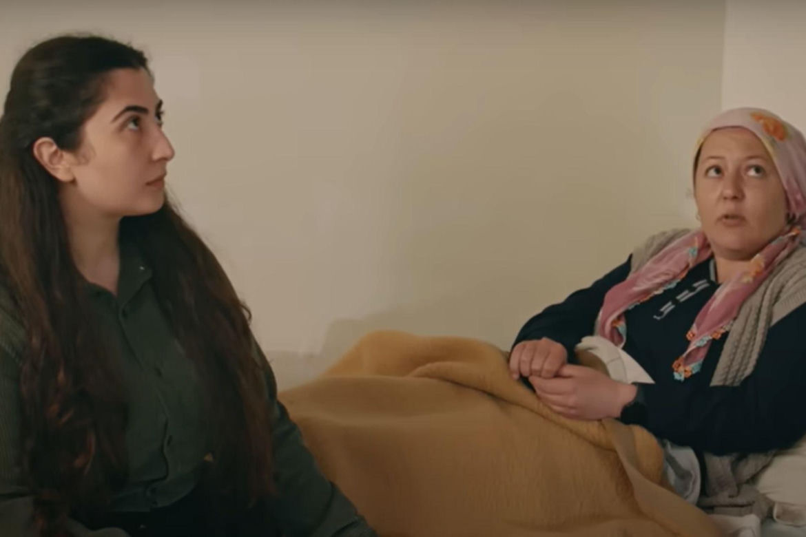 Sukriye tłumaczy, że jej córka ma imię Zeynep 
