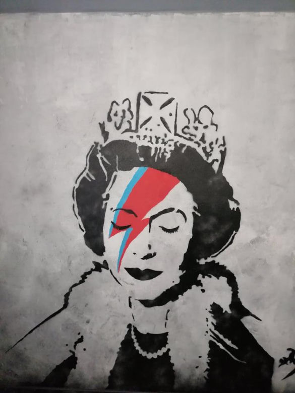 Ferie w Krakowie? Wystawę Banksy'ego, najbardziej tajemniczego artysty na świecie, koniecznie trzeba zobaczyć