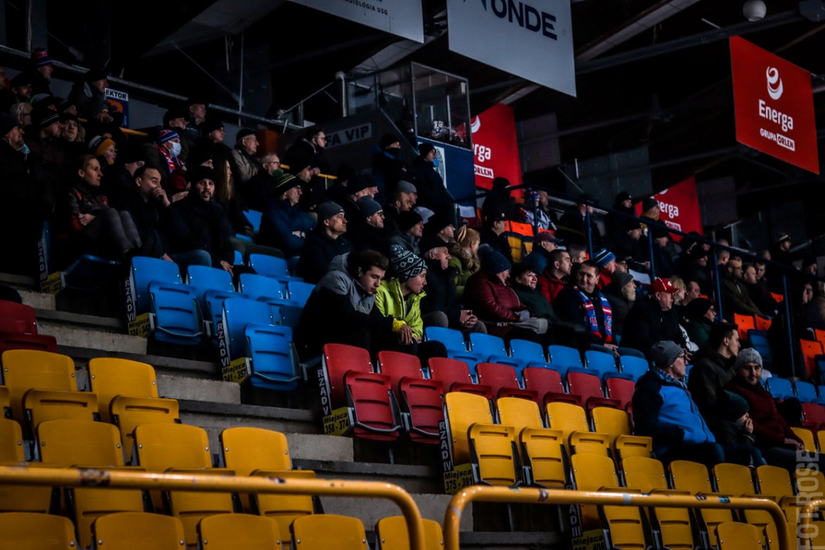 KH Energa Toruń - Tauron Podhale Nowy Targ 6:2, zdjęcia kibiców z Tor-Toru 