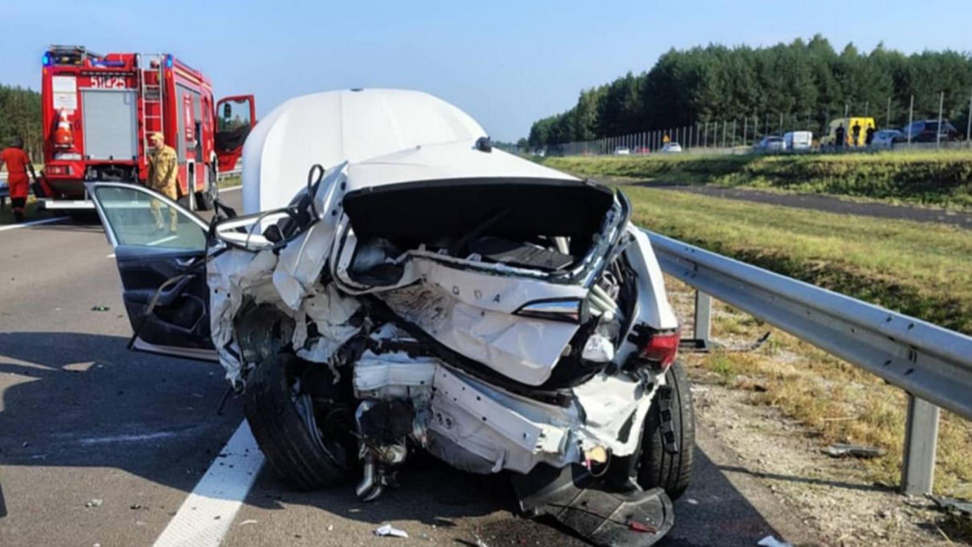 Jeżowe. Śmiertelny wypadek na S-19. Nie żyją kobieta i mężczyzna ze skody [ZDJĘCIA]