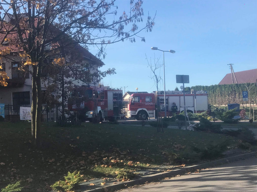 Pożar w szkole podstawowej w Zielonkach.Trwa ewakuacja [ZDJĘCIA]