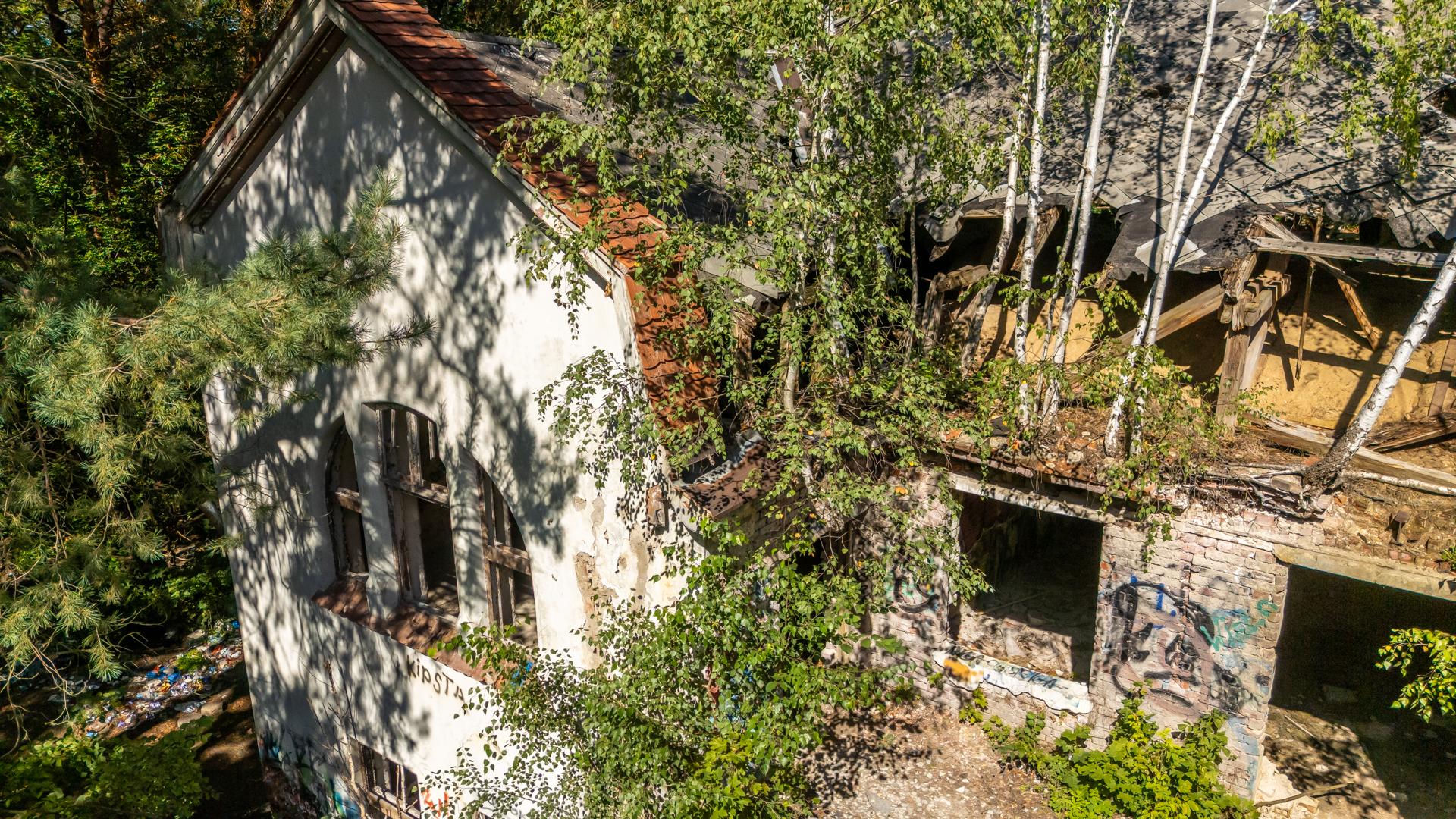 Opuszczony Zakład dla Nerwowo i Psychicznie Chorych Żydów „Zofiówka” w Otwocku