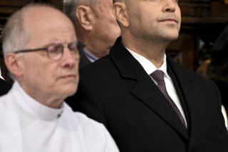 Msza za ofiary Smoleńska w Archikatedrze. Obecni Nawrocki i Kaczyńska