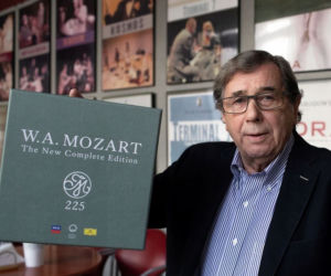 Janusz Gajos - limitowana seria dziel Mozarta