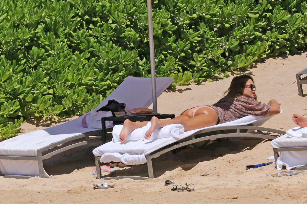 JESSICA ALBA NA PLAŻY.