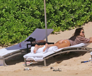 JESSICA ALBA NA PLAŻY.