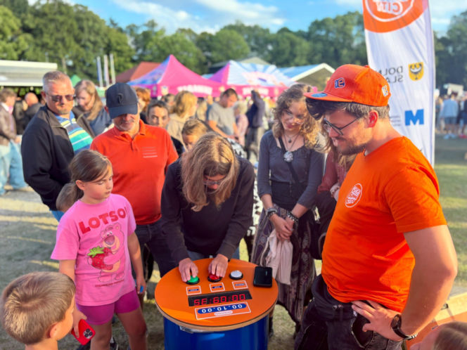 Gorące gwiazdy i tłumy mieszkańców! Ekipa ESKA Summer City na dożynkach w Kobierzycach