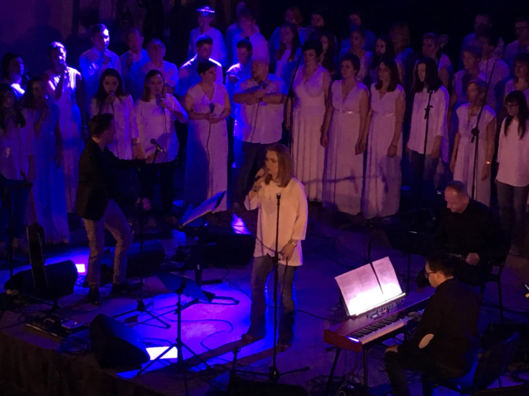 Koncert muzyki chrześcijańskiej przyciągnął tłumy! Zobacz zdjęcia z Cecylianki
