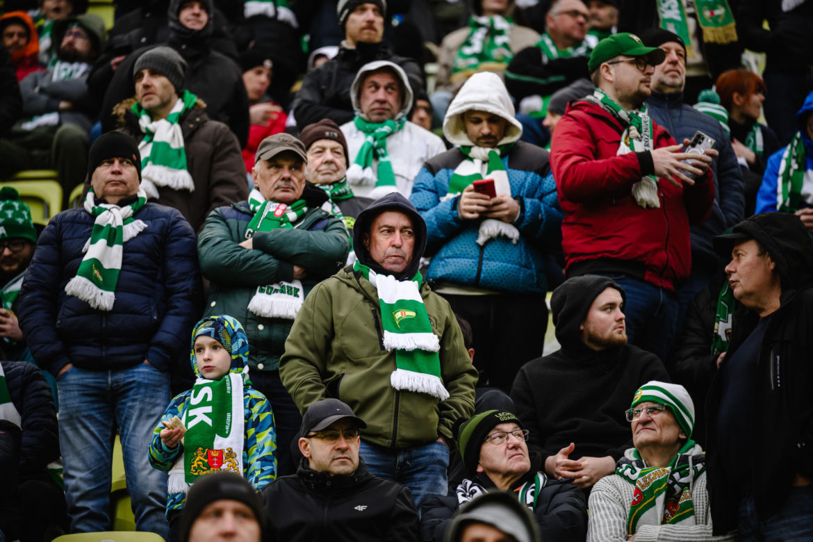 Lechia Gdańsk - Raków Częstochowa; Zdjęcia kibiców z meczu 30. kolejki PKO BP Ekstraklasy