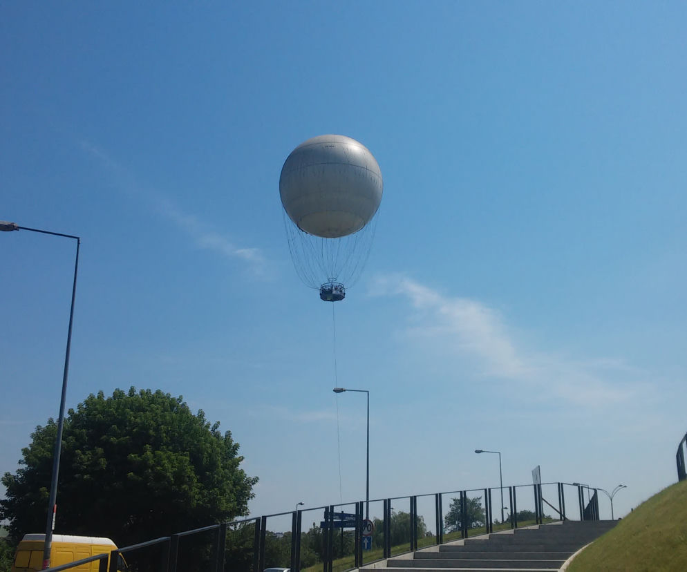 Balon z platformą widokową wznosi się na wysokość 150 metrów