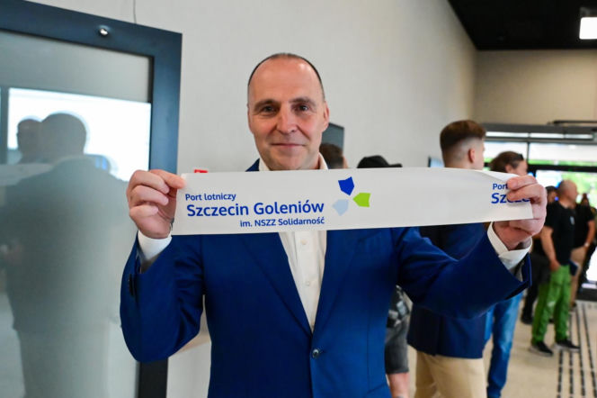 Nowa tymczasowa hala przylotów na lotnisku w Goleniowie
