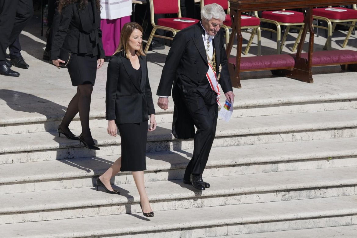 Głowy państw żegnają papieża Franciszka. Do Watykanu zjechali najważniejsi