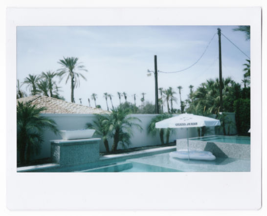 Guess powraca na pustynię z piątą edycją swojego kulturowego wydarzenia, wyznaczając nową erę rozwoju marki