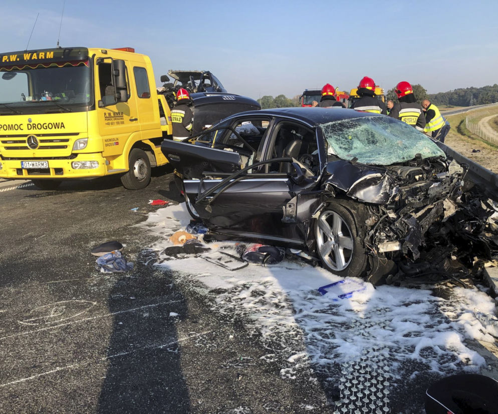 Dwie rodziny roztrzaskały się pod Nysą