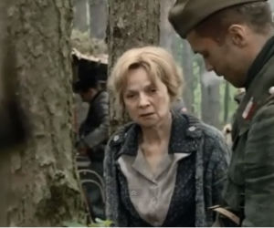 Czas honoru Powstanie odc. 8. Helena (Ewa Wencel), Bronek (Maciej Zakościelny)