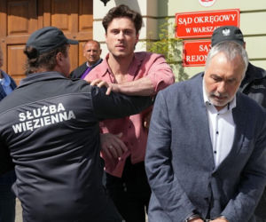 Barwy szczęścia, odcinek 3300. Andrzej Zastoja (Leon Charewicz), Cezary (Marcel Opaliński)