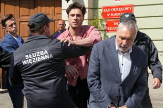 Barwy szczęścia, odcinek 3300. Andrzej Zastoja (Leon Charewicz), Cezary (Marcel Opaliński)