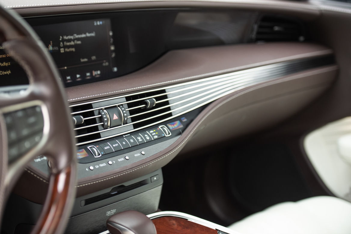 Lexus LS 500 Omotenashi 3.5 V6 417 KM
