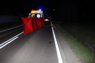Tragedia na Śląsku. 44-latek zjechał z drogi i uderzył w drzewo. Zginął na miejscu