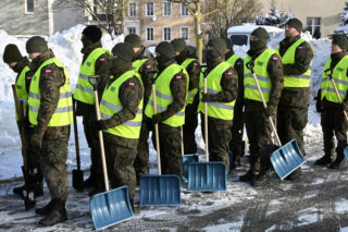 Alerty RCB i WOT. Polska przygotowuje się na kolejne uderzenie zimy 