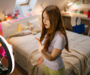 Dziecko chce zostać youtuberem? Uwaga na syndrom influencera