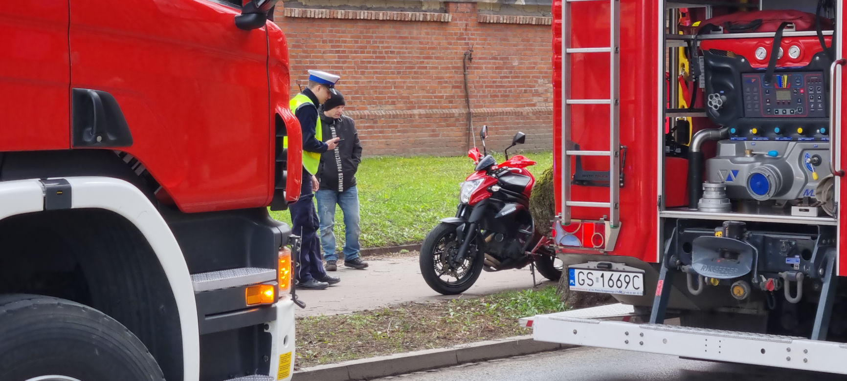 Dramat podczas egzaminu na prawo jazdy w Słupsku. Motocyklista runął na ziemię