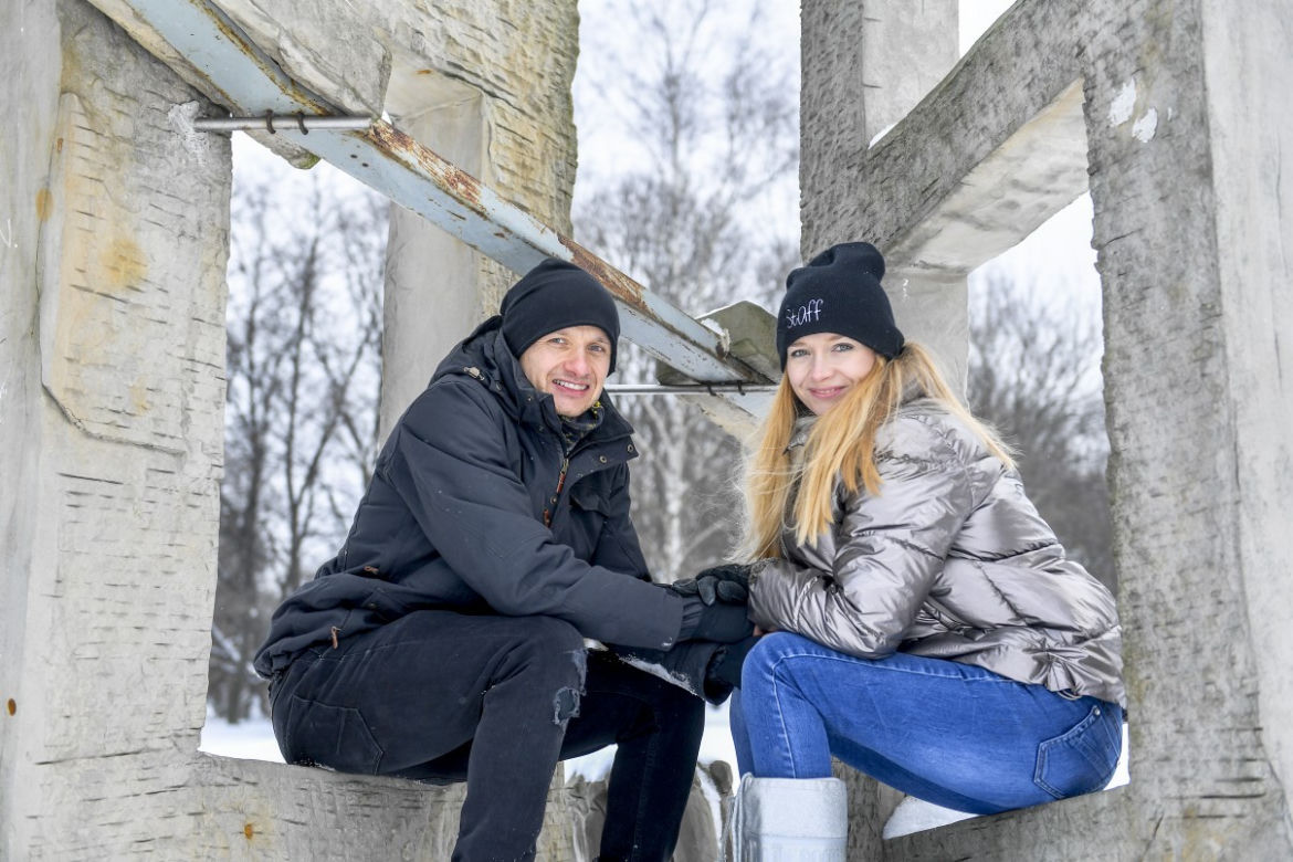 "Rolnik szuka żony". Romantyczna sesja Pawła i Marty
