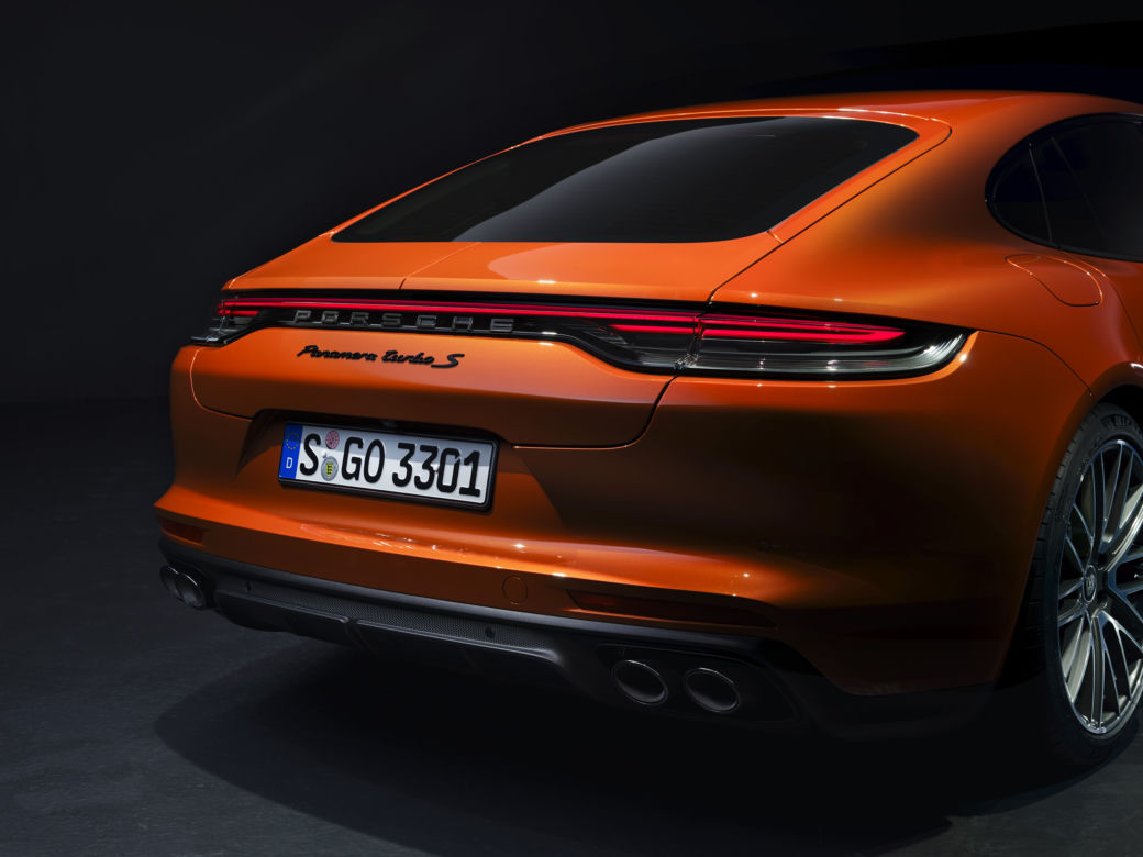 (2020) Porsche Panamera po liftingu 
