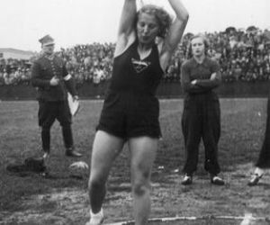 Międzynarodowe Zawody Lekkoatletyczne w Katowicach. Rzut dyskiem (1937 r.)