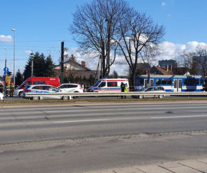 Kobieta weszła pod tramwaj w Krakowie