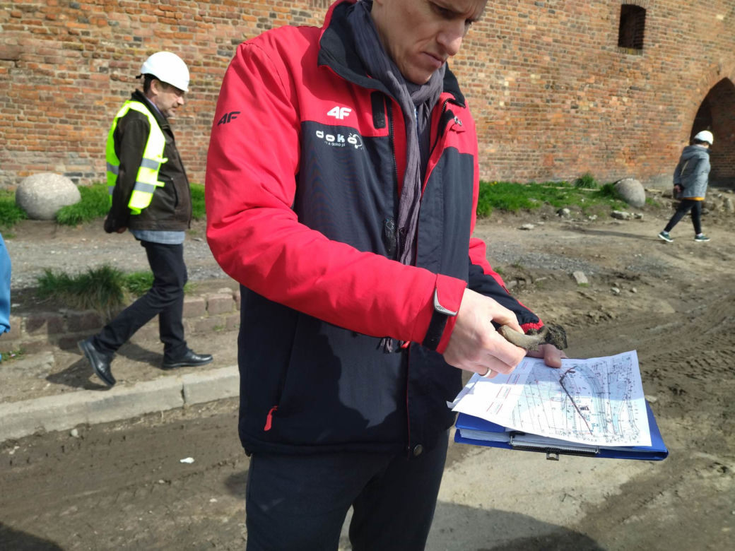 Trwa remont Bulwaru Filadelfijskiego w Toruniu. Sensacyjne odkrycia dokonywane są przez przypadek